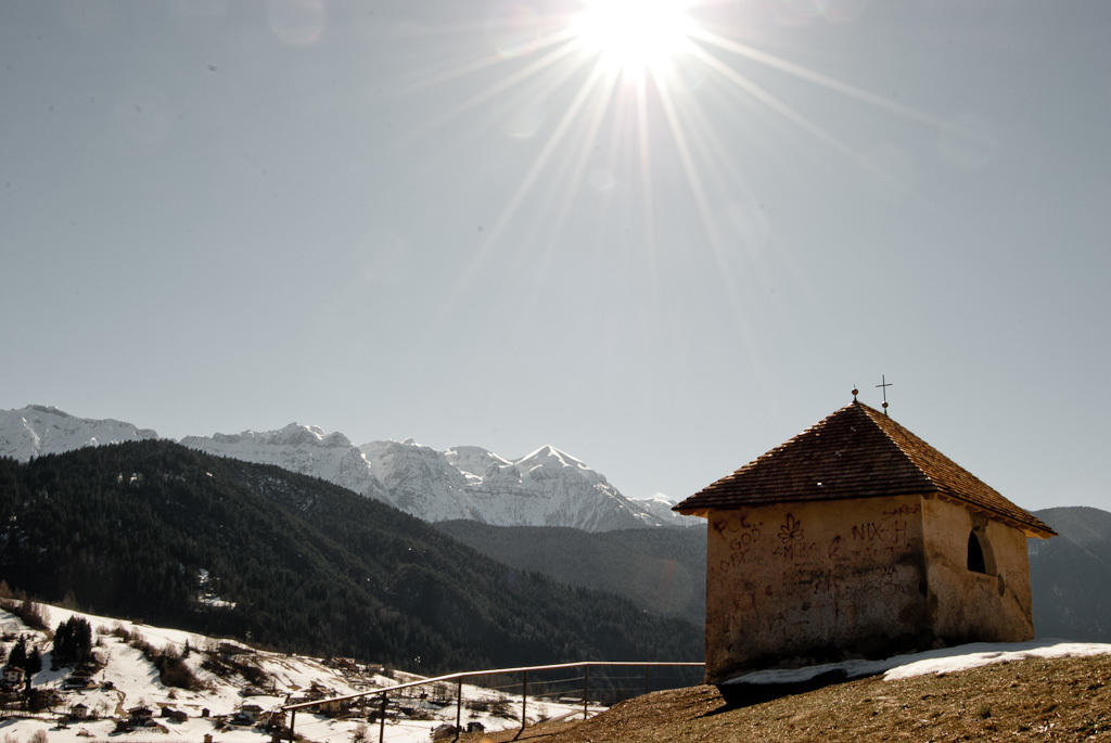 La chiesetta del Colaor in veste invernale