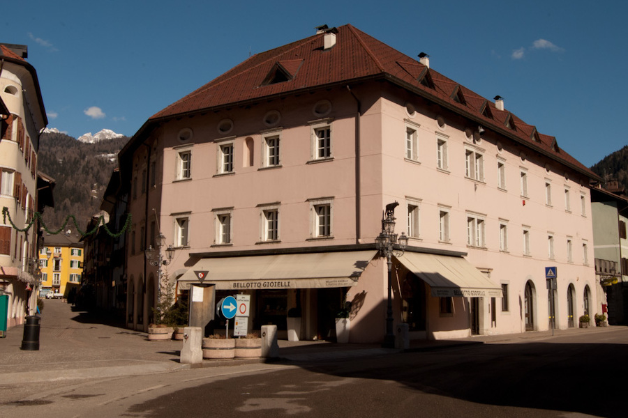 Palazzo Welsperg a Fiera di Primiero